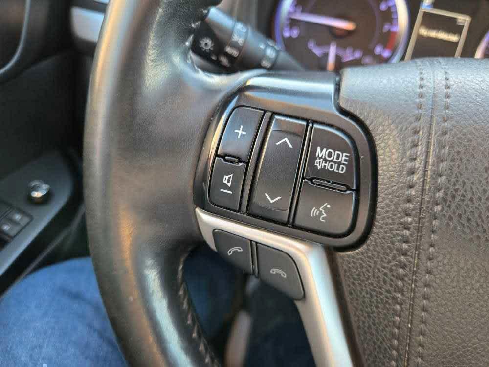 used 2019 Toyota Highlander car, priced at $22,500