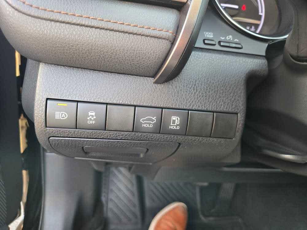 used 2020 Toyota Camry Hybrid car, priced at $20,500