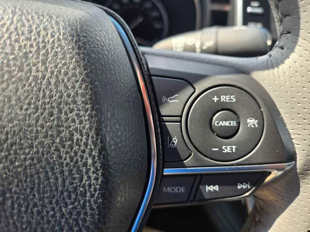 used 2019 Toyota Avalon Hybrid car, priced at $24,500