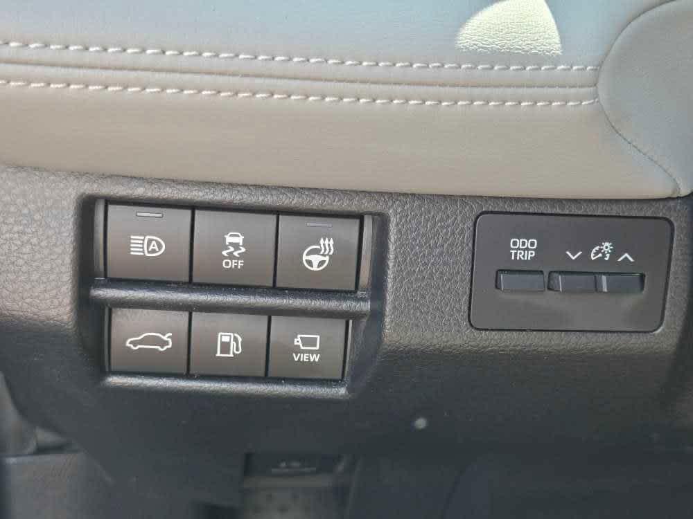 used 2019 Toyota Avalon Hybrid car, priced at $22,500