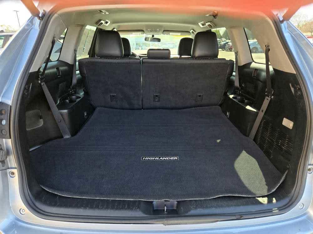 used 2016 Toyota Highlander car, priced at $14,500