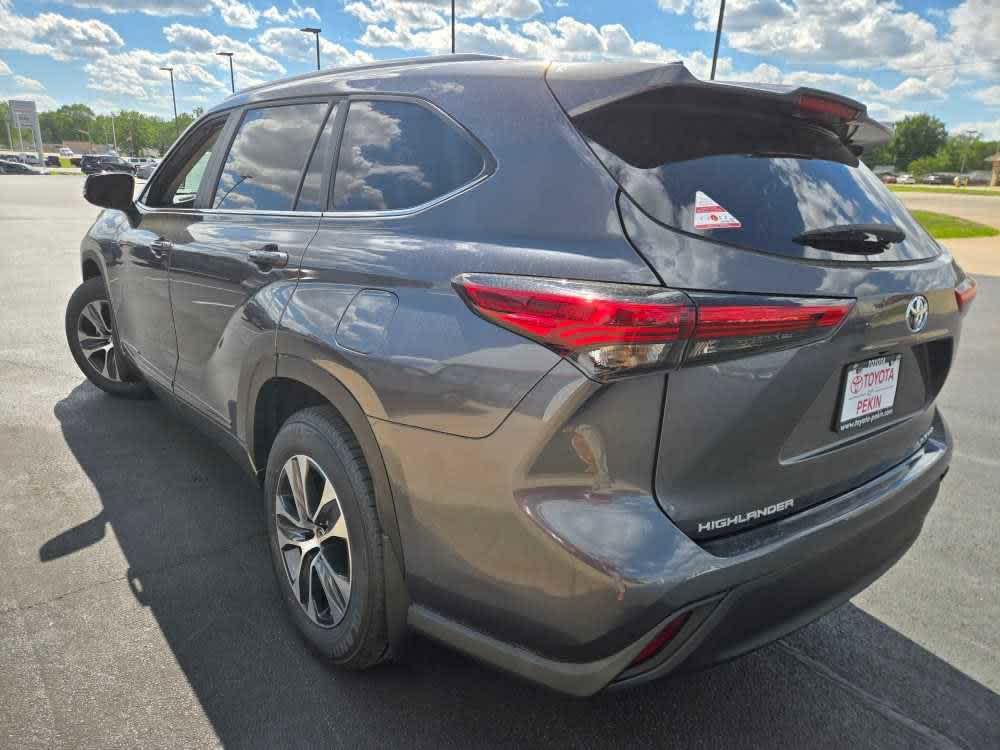 used 2023 Toyota Highlander car, priced at $40,000