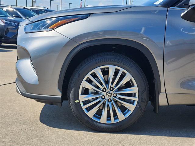 new 2025 Toyota Highlander car, priced at $56,664