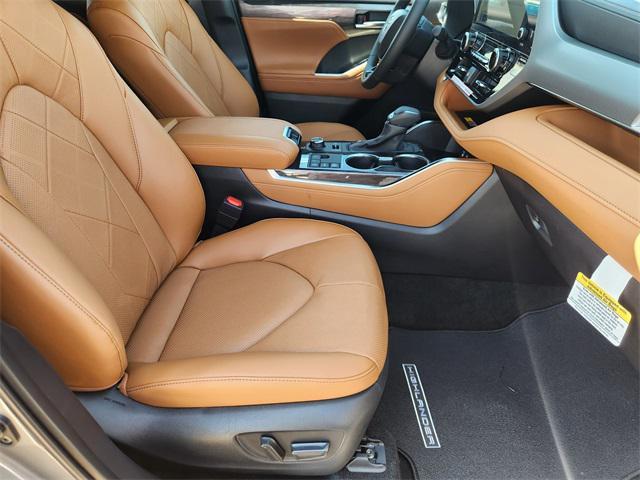 new 2025 Toyota Highlander car, priced at $56,664