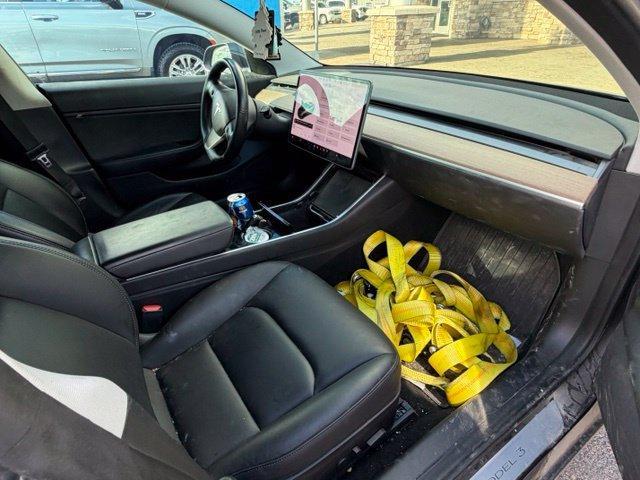 Tesla Model 3 view 4