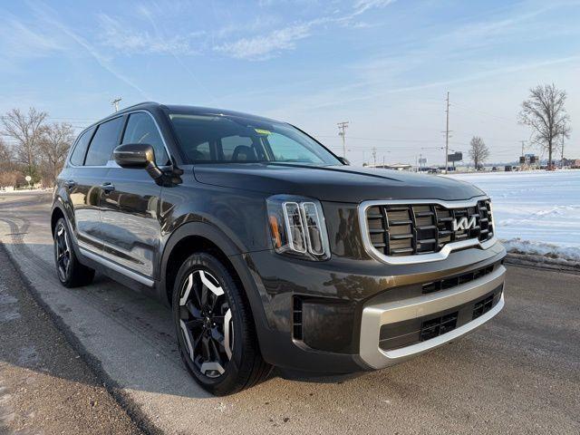 used 2023 Kia Telluride car, priced at $26,806