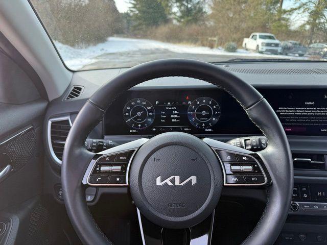used 2025 Kia Seltos car, priced at $23,838