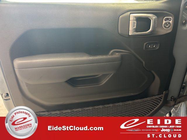 new 2026 Jeep Wrangler car, priced at $51,960