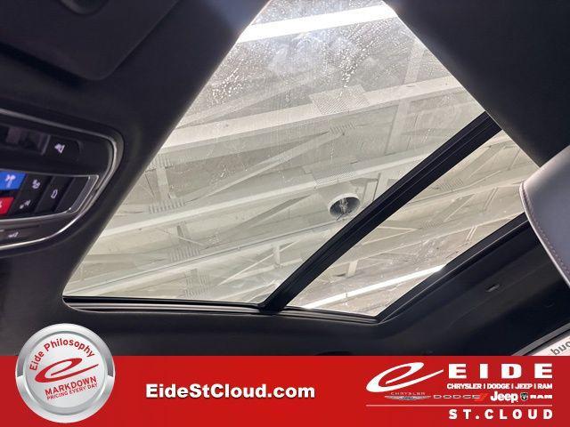 new 2025 Jeep Grand Cherokee L car, priced at $63,072