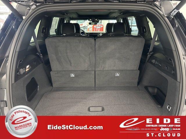 new 2025 Jeep Grand Cherokee L car, priced at $63,072