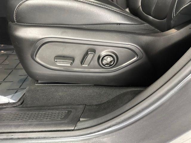 used 2025 Jeep Grand Cherokee car, priced at $37,350