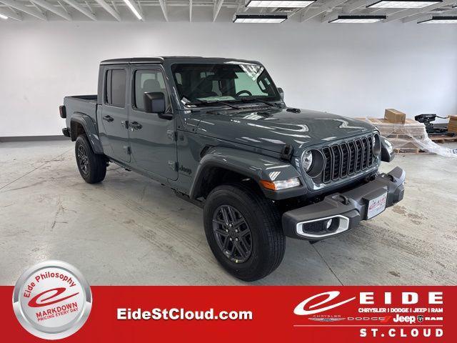 new 2026 Jeep Gladiator car, priced at $47,321