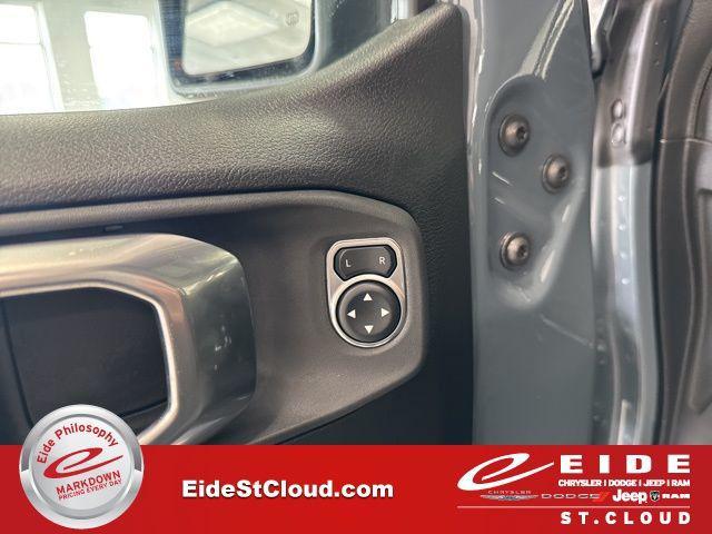 new 2026 Jeep Gladiator car, priced at $47,321