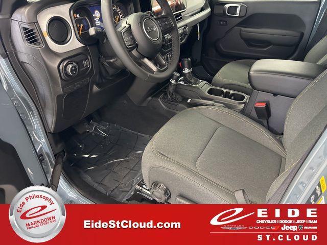 new 2026 Jeep Gladiator car, priced at $47,321