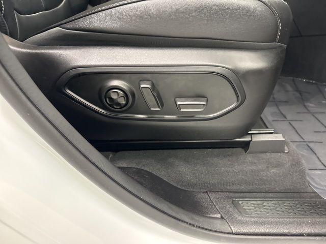 used 2023 Jeep Grand Cherokee car, priced at $29,100