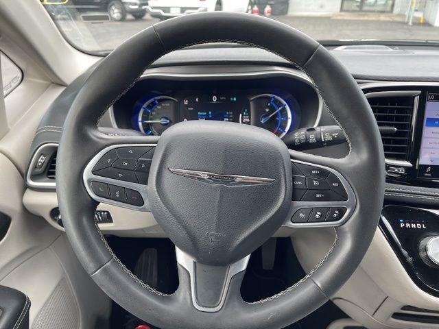 used 2024 Chrysler Pacifica Hybrid car, priced at $27,350