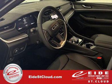 new 2025 Jeep Grand Cherokee car, priced at $43,960