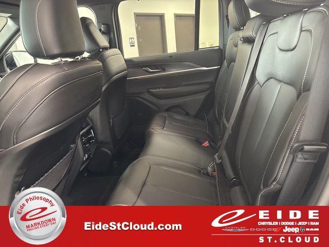 new 2025 Jeep Grand Cherokee car, priced at $43,960