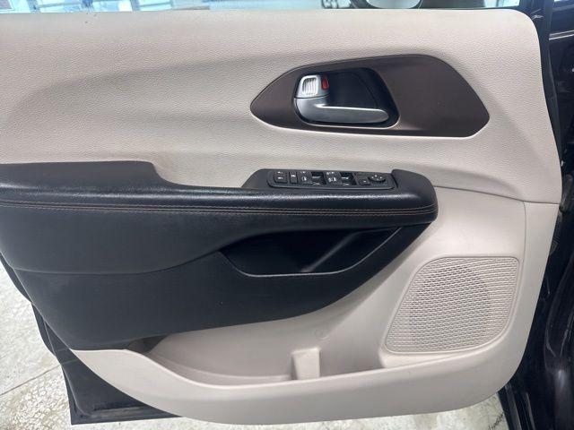 used 2017 Chrysler Pacifica car, priced at $7,000