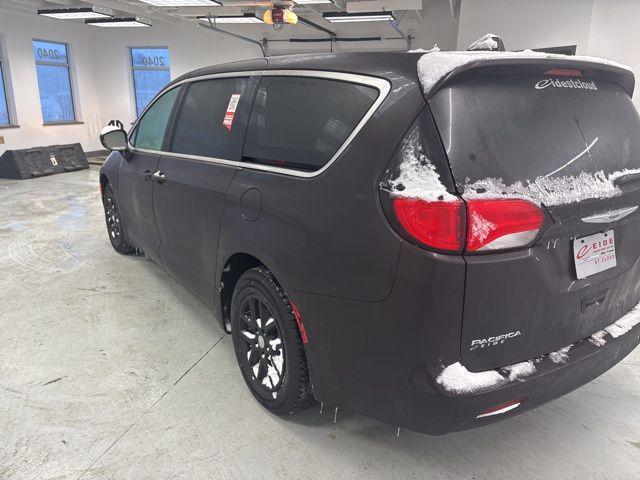 used 2017 Chrysler Pacifica car, priced at $7,000