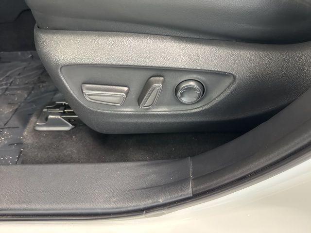 2021 Blizzard Pearl Toyota Highlander