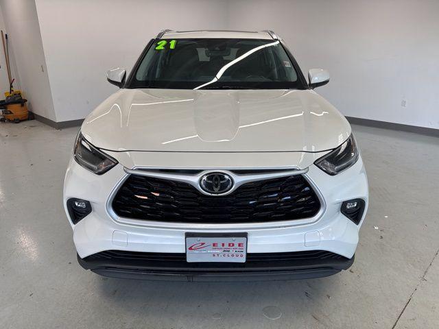 2021 Blizzard Pearl Toyota Highlander