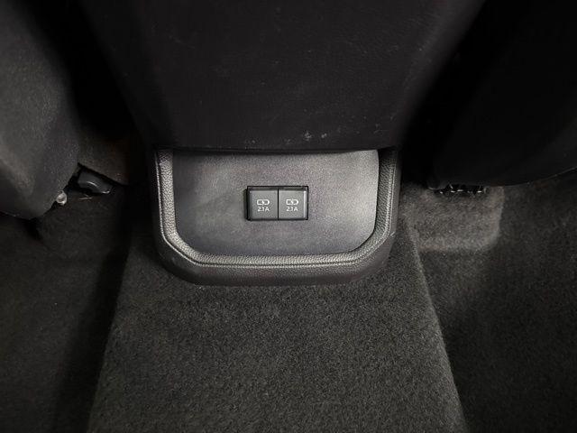 2021 Blizzard Pearl Toyota Highlander