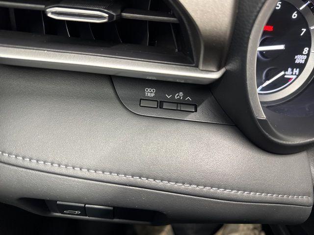 2021 Blizzard Pearl Toyota Highlander