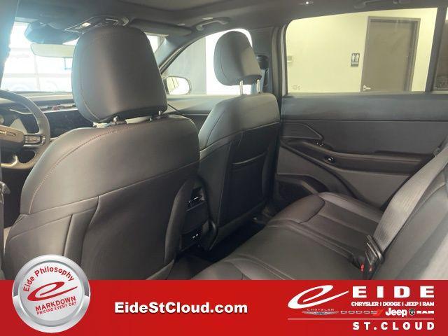 new 2026 Jeep Cherokee car, priced at $43,815