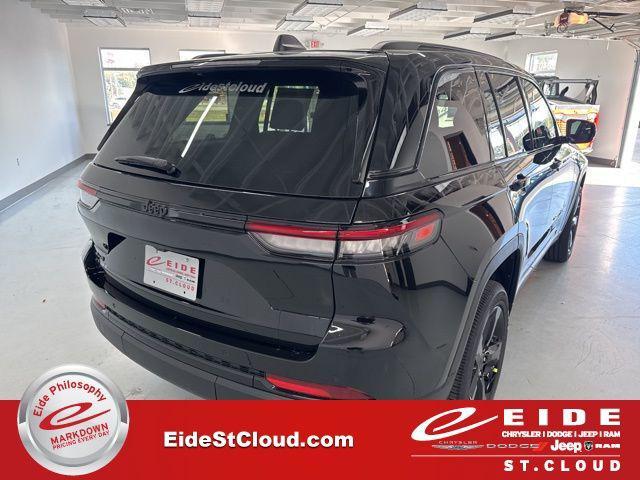new 2025 Jeep Grand Cherokee car, priced at $40,913