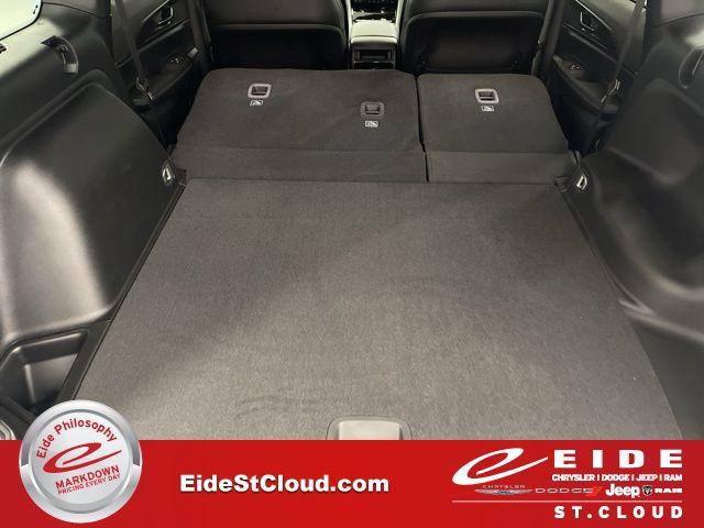 new 2025 Jeep Grand Cherokee car, priced at $40,913