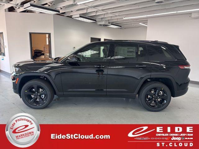 new 2025 Jeep Grand Cherokee car, priced at $40,913