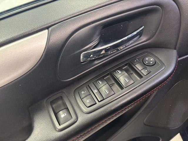 used 2014 Dodge Grand Caravan car, priced at $4,000