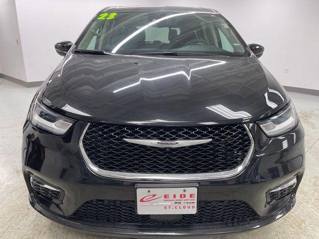 used 2023 Chrysler Pacifica car, priced at $22,500