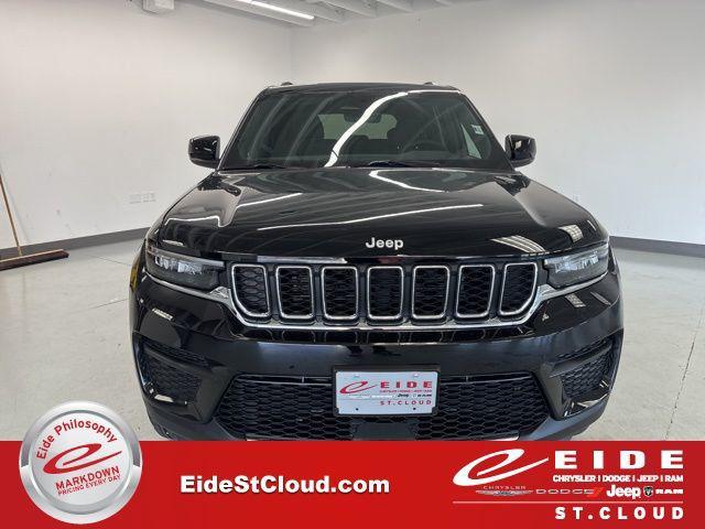 new 2025 Jeep Grand Cherokee car, priced at $37,256