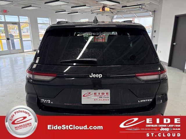 new 2025 Jeep Grand Cherokee car, priced at $45,651