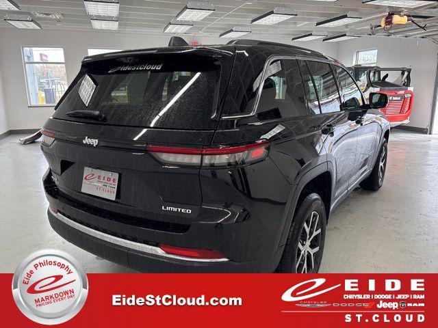 new 2025 Jeep Grand Cherokee car, priced at $45,651