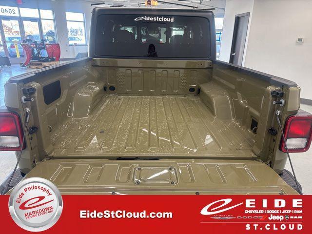 new 2026 Jeep Gladiator car, priced at $45,070