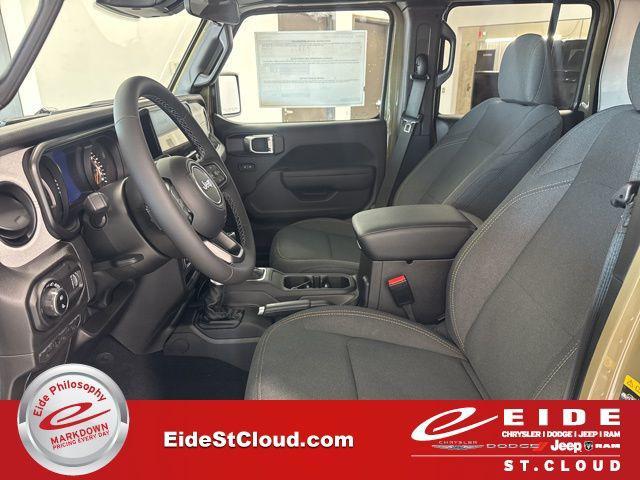 new 2026 Jeep Gladiator car, priced at $45,070