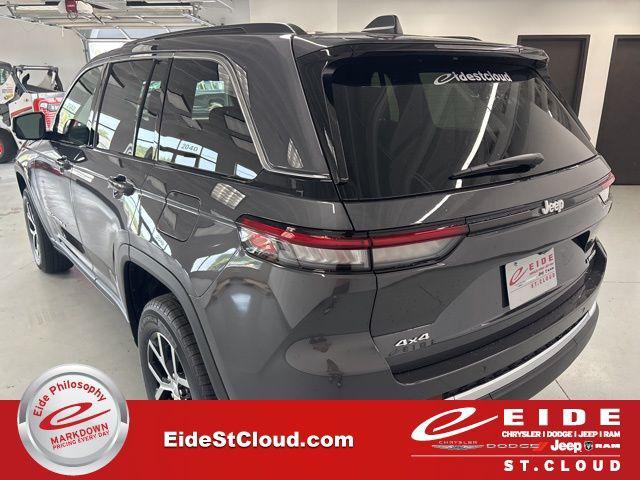 new 2025 Jeep Grand Cherokee car, priced at $38,915