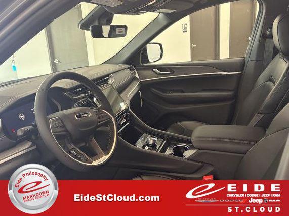 new 2025 Jeep Grand Cherokee car, priced at $38,915