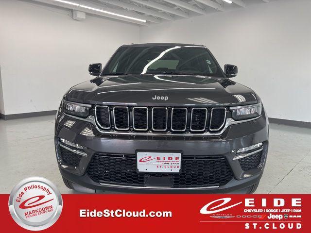 new 2025 Jeep Grand Cherokee car, priced at $38,915