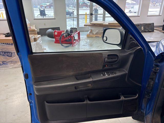used 2001 Dodge Dakota car, priced at $6,000