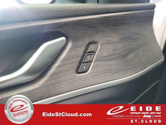 new 2025 Jeep Grand Cherokee car, priced at $41,164