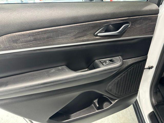 used 2023 Jeep Grand Cherokee L car, priced at $27,850