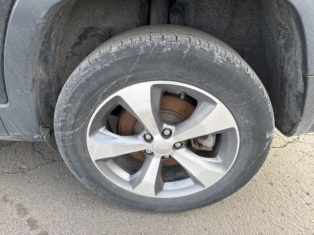 used 2022 Jeep Cherokee car, priced at $25,000