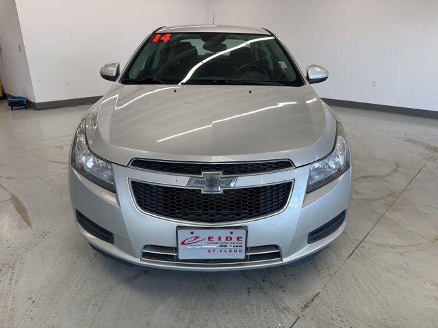 used 2014 Chevrolet Cruze car, priced at $5,500