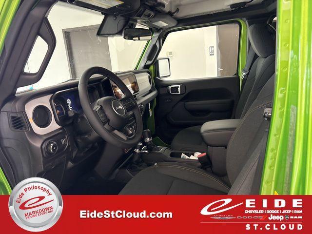 new 2025 Jeep Wrangler car, priced at $45,462