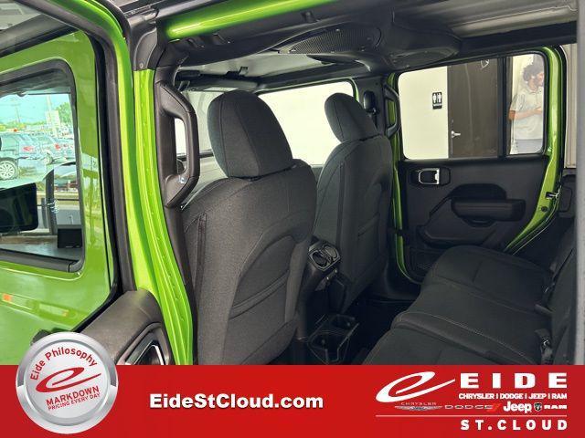 new 2025 Jeep Wrangler car, priced at $45,462