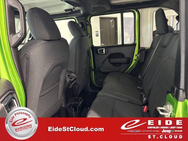 new 2025 Jeep Wrangler car, priced at $45,462